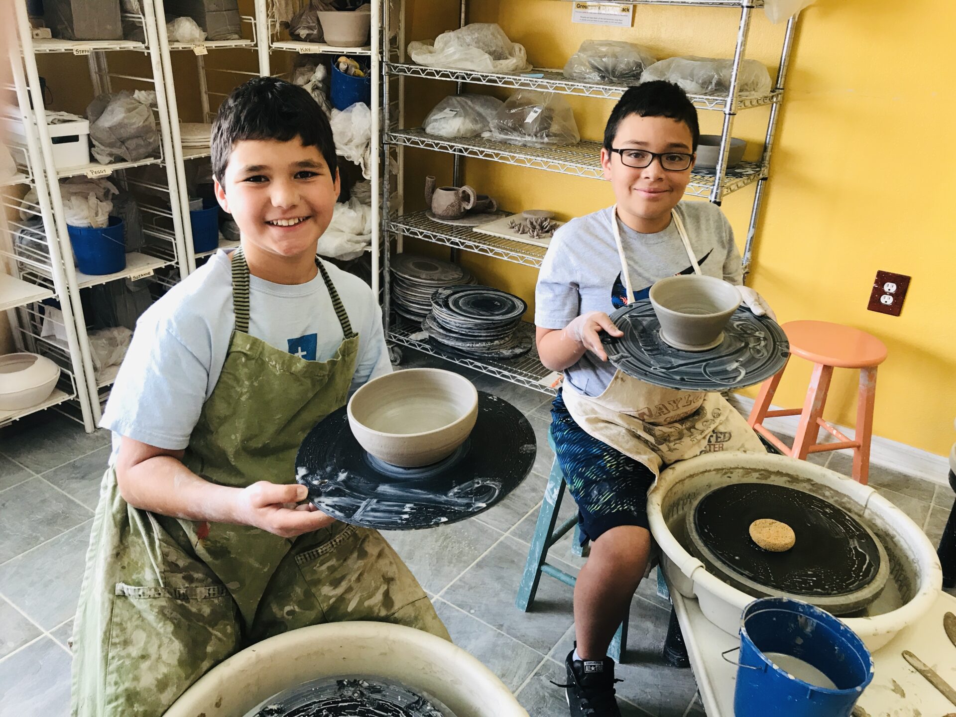 2-HR Pottery Wheel Class for Beginners